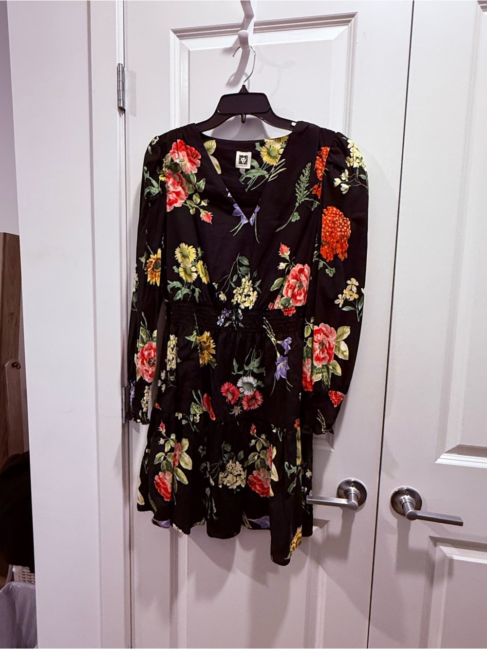 Anne Klein Black Floral Long Sleeve V-Neck Dress